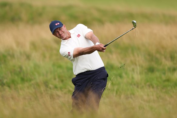 Adam Scott kwam in de tweede ronde in een fatsoenlijke opvallende vorm, maar had een rampzalige dag, die een acht-over ronde van 79 kaarten kaarten om uit het toernooi te crashen.