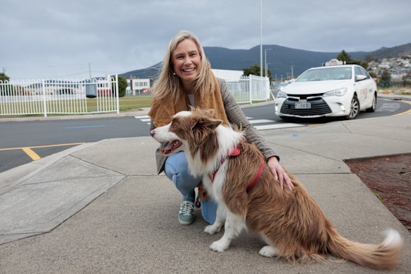 Onafhankelijke kandidaat voor Clark Kristie Johnston verzet zich tegen het stadionplan.