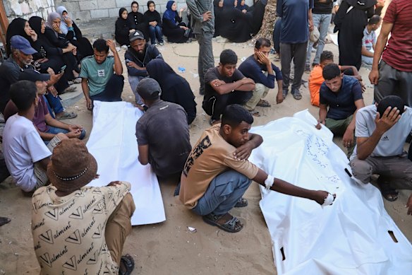 Voorstanders van Palestina -actie -tekenen worden gearresteerd.