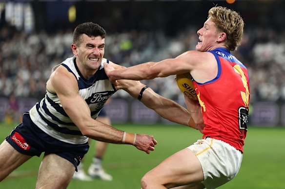 Jaspa Fletcher probeerde zijn spiermassa te vergroten in een poging om een sterkere kracht te worden in betwist spel.