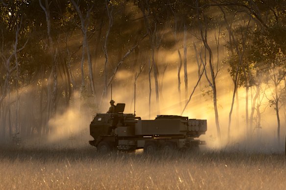 Duizenden troepen oefenen live schieten, veldtraining, luchtgevechten en maritieme operaties in Talisman Sabre.