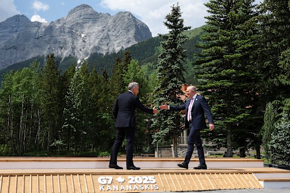 Carney en premier Anthony Albanese op de G7 Leaders 'Summit in Kananaskis, Canada, vorige maand.