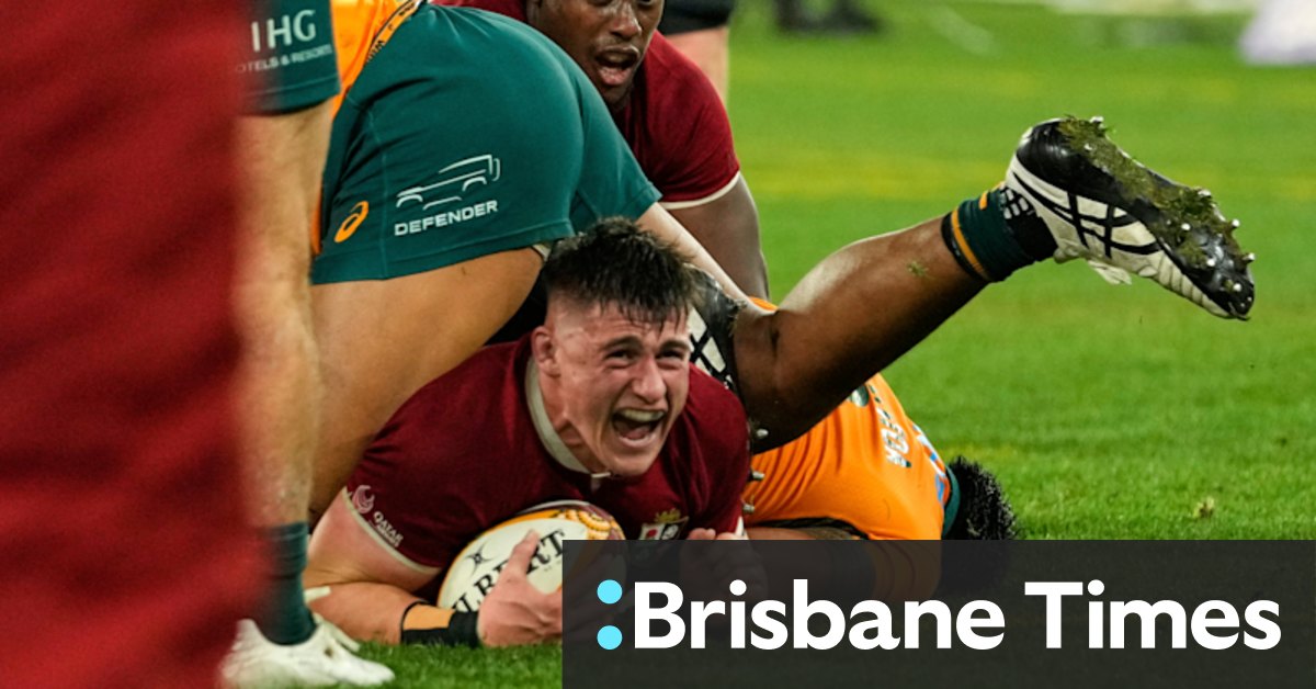 Velen beweren dat de ‘Superman’ -poging gevaarlijk is. World Rugby Say Play on