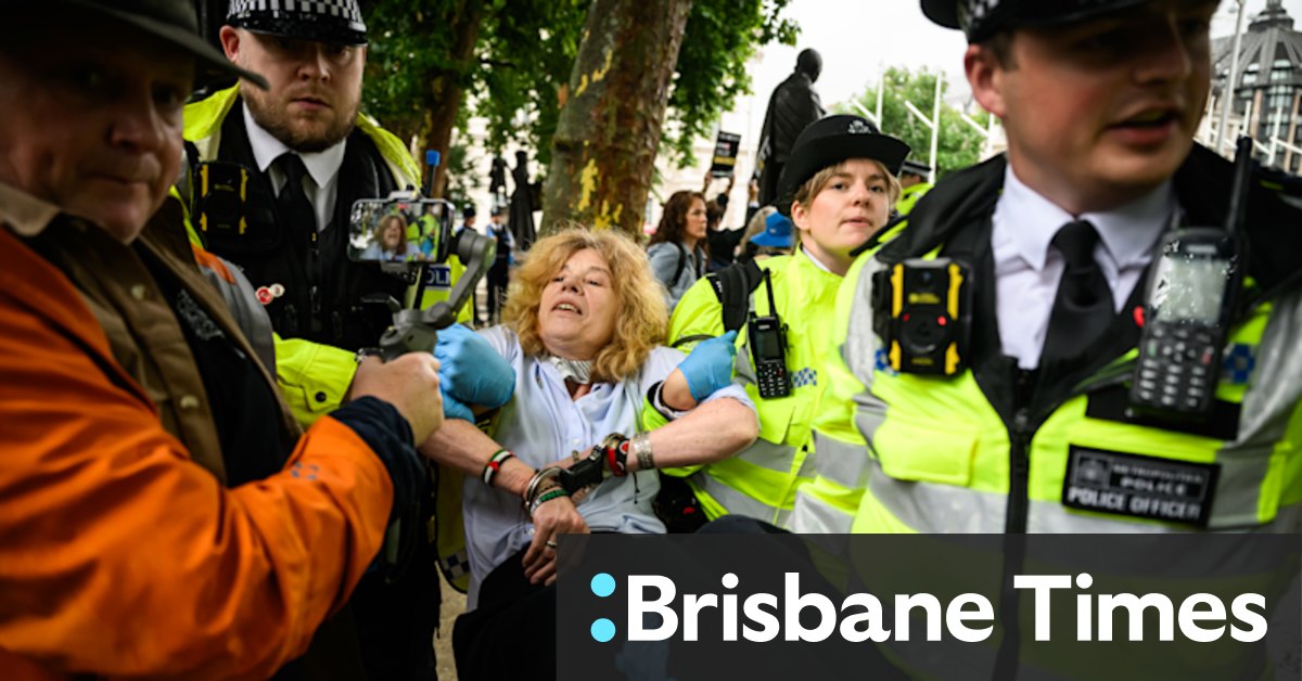 Massalarrestaties bij Gaza -protesten in het VK ter ondersteuning van verboden ’terroristische’ groep