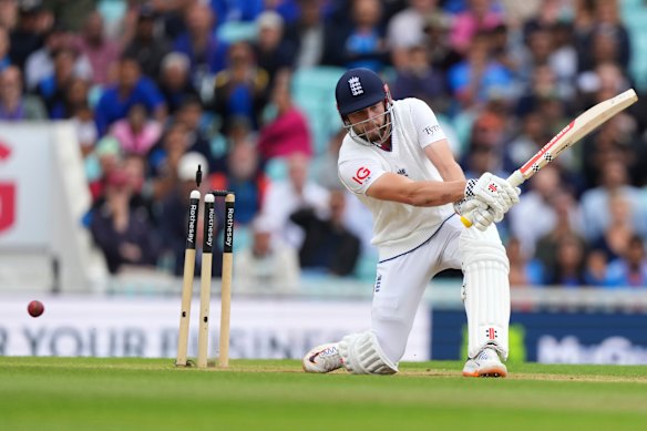 Het laatste wicket valt.