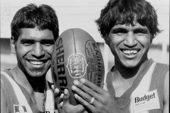 Jim en Phil Krakouer in 1982.