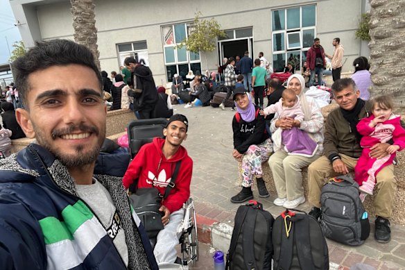 Sameh Murad met familie op de reis naar Australië.