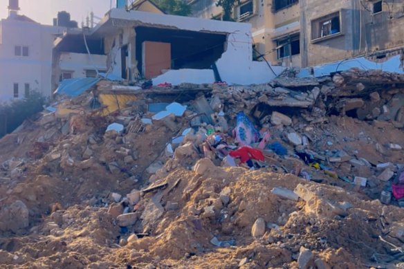 Het vernietigde huis van de familie Murad in Gaza City.