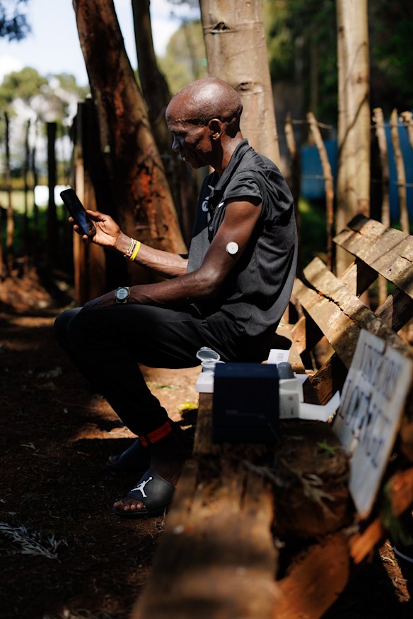 Eliud Kipchoge in zijn trainingskamp in Kenia.