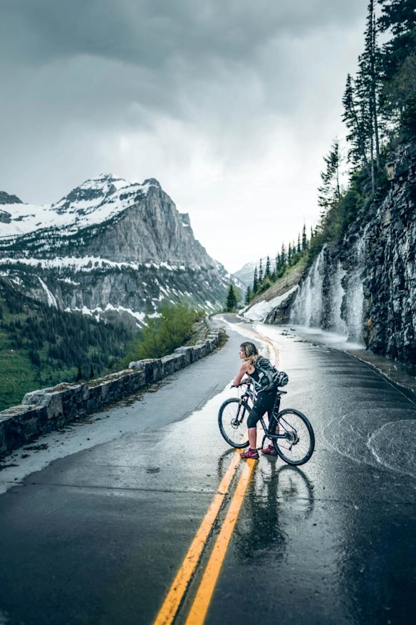 Rijden op de weg naar de zonde weg.