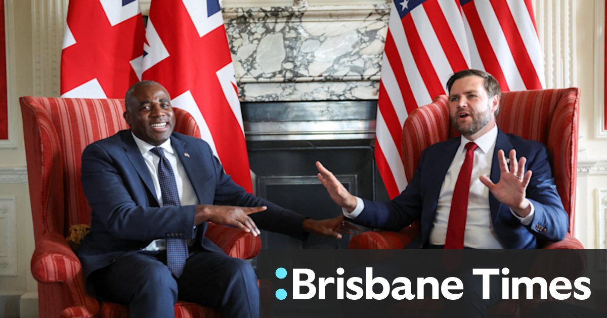 Zelensky zegt dat Oekraïne ‘geen land zal opgeven’ voor de Trump-Putin-top