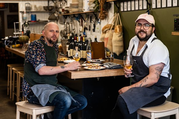 Hey Rosey -eigenaar Leigh Oliver (links) en chef Hugh Piper.