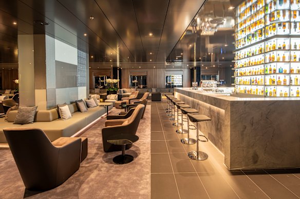 Scenic Bar op Scenic Eclipse.