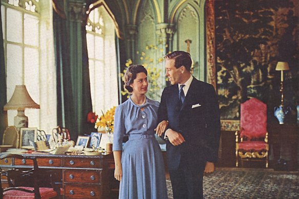 Prinses Margaret met Lord Snowden in Royal Lodge in 1960.