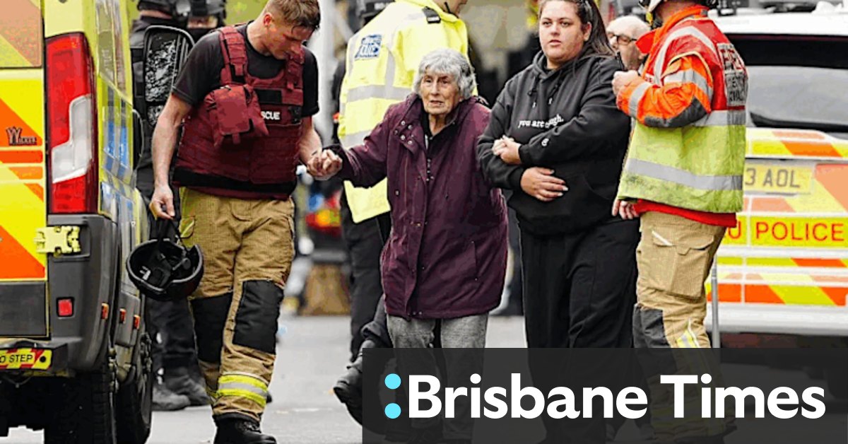 Meerdere mensen neergestoken, verdachte schot in Crumpsall