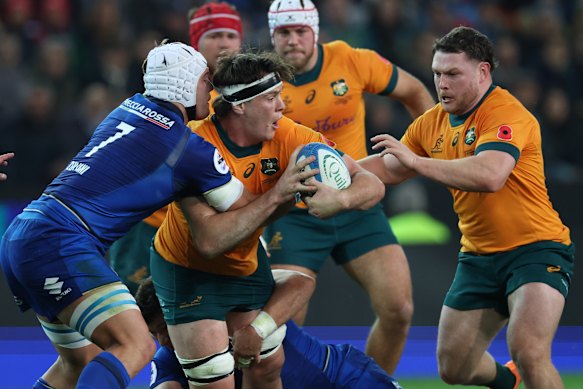 Tom Hooper uit Australië zoekt steun bij Matt Faessler.