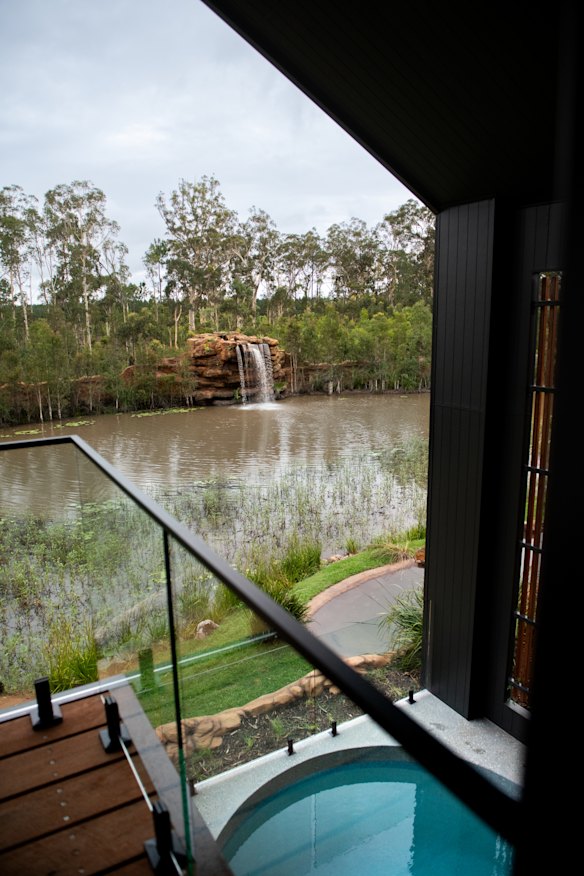Het uitzicht vanaf het balkon boven.