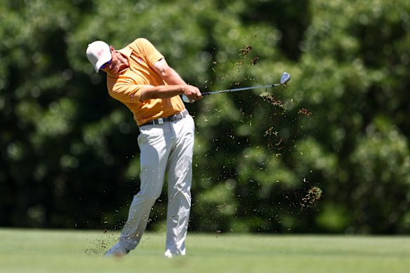Adam Scott in actie op dag vier van het Australische PGA-kampioenschap van 2025.