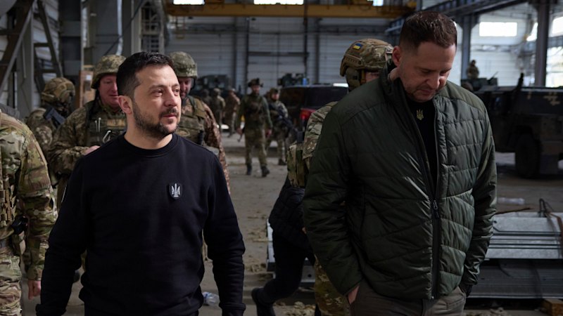 De stafchef van Zelensky treedt af nu het anti-graft-onderzoek zich uitbreidt