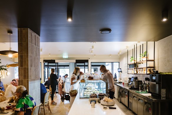 Tognini's café en delicatessenzaak bestaat niet meer en is vervangen door het strak ontworpen Dopo Eatery.