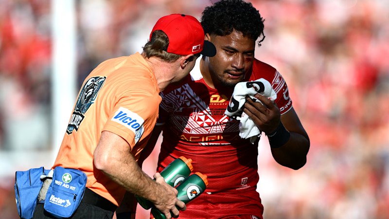 NRL gaat Tonga-coach Kristian Woolf vrijspreken vanwege hoofdletsel van de Tonga-ster