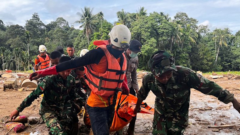 Door het extreme weer in Zuidoost-Azië vallen ruim duizend doden en honderden vermisten